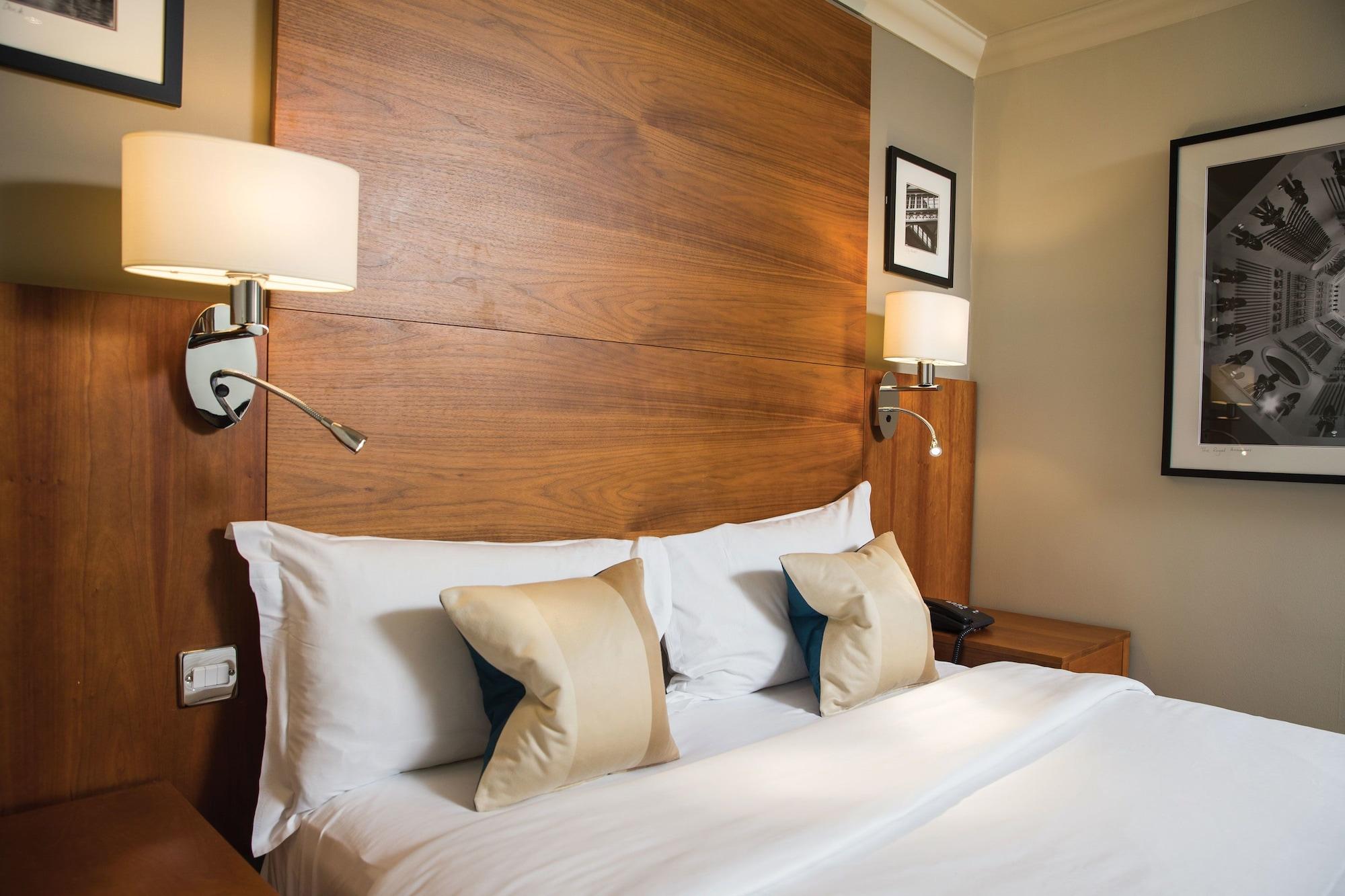 Thorpe Park Hotel And Spa ليدز المظهر الخارجي الصورة