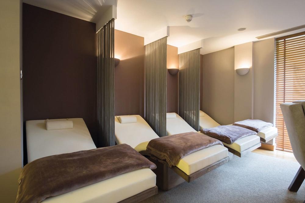 Thorpe Park Hotel And Spa ليدز المظهر الخارجي الصورة