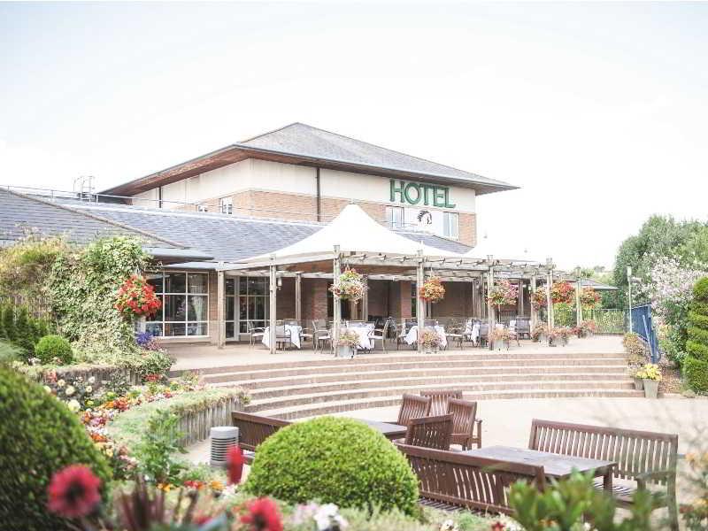 Thorpe Park Hotel And Spa ليدز المظهر الخارجي الصورة