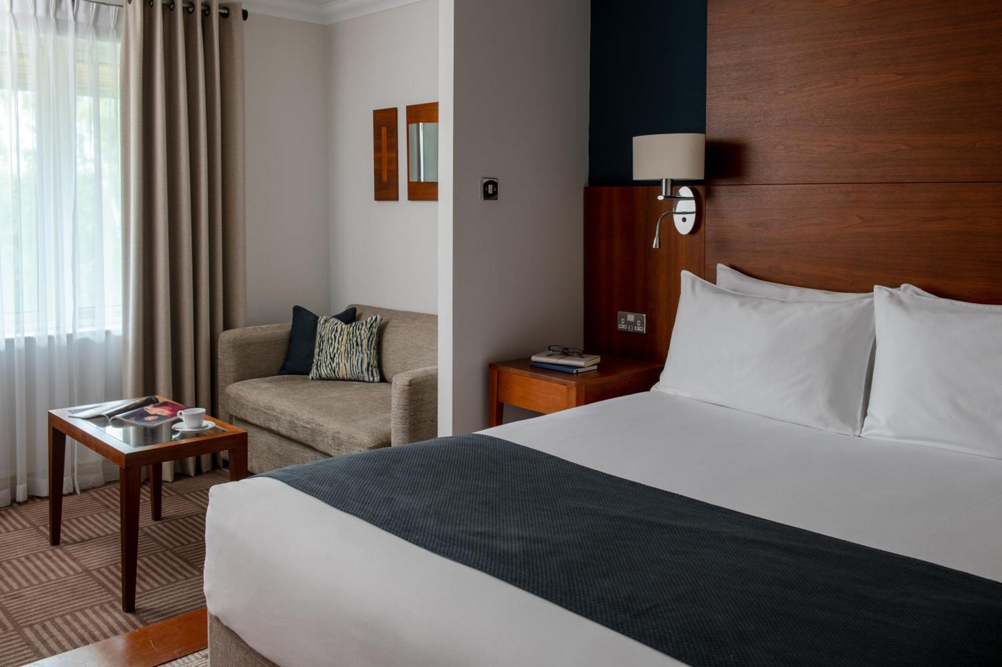 Thorpe Park Hotel And Spa ليدز المظهر الخارجي الصورة